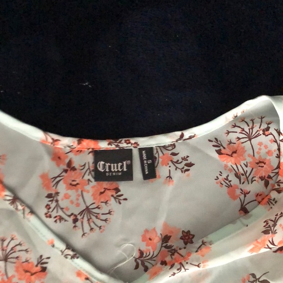 Long sleeve top. - Picture 2 of 2